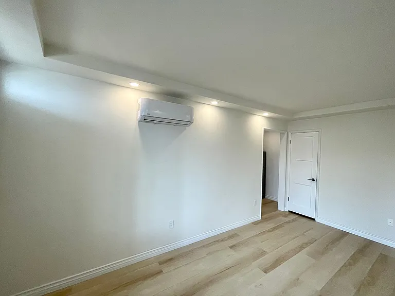 Bellwood 10350-10358 Building 6 — Photo 31