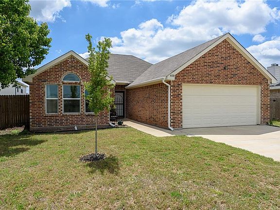 2nd image of 409 Lonestar Park Ln