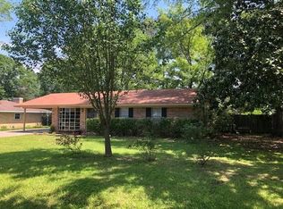 706 Halsey St, Carthage, TX 75633