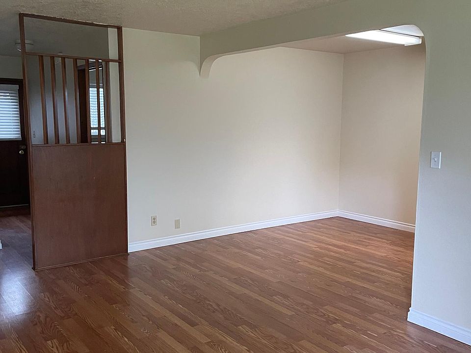 2nd image of 2730 E 6th St