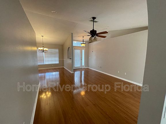 5th image of 4135 Montague Ln