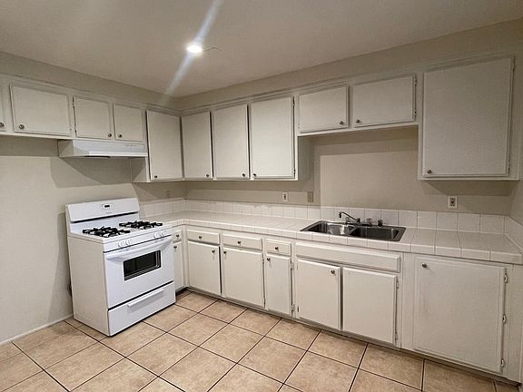 3rd image of 120 N Craig Ave