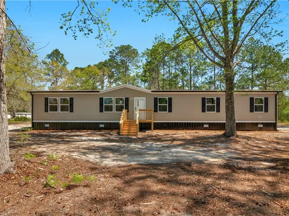 24 Virginia Rd, Hinesville, GA 31313