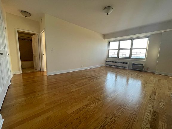 4th image of 12333 83rd Ave APT 3208