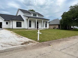 21 E Woodlawn Dr, Destrehan, LA 70047