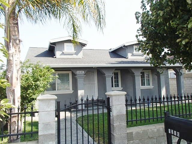 1st image of 1210 Illinois St