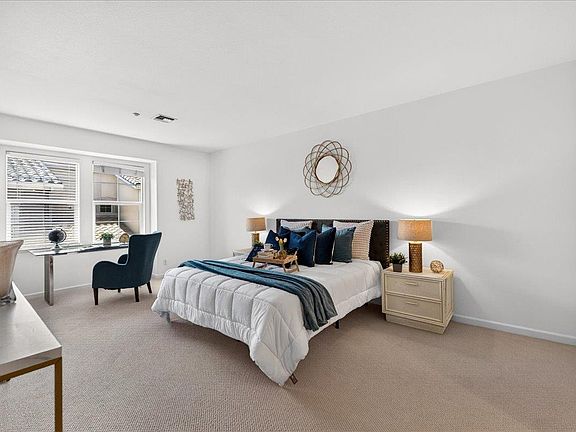 4th image of 425 Casselino Dr