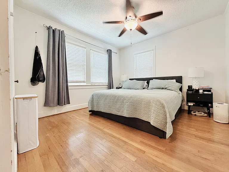 604 Oakland Ave — Photo 13