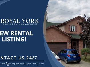 114 Rowntree Dr #1, Hamilton, ON L8W2N4