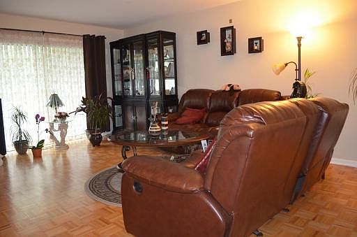 4th image of 4900 W Foster St #112