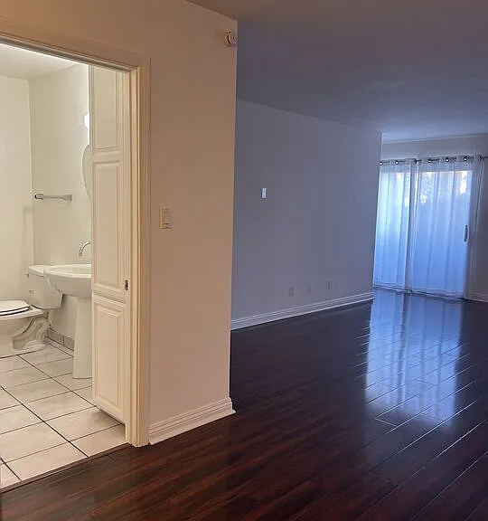 2452 Chelsea Pl #E — Photo 6