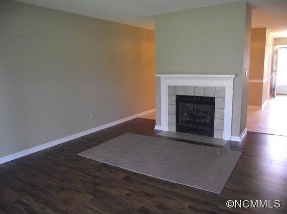 3rd image of 75 Deermouse Way