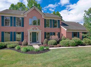 8 Raintree Dr, Melbourne, KY 41059