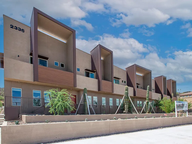 Viceroy Luxury Townhomes - New Construction — Photo 16