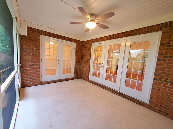 3rd image of 100 Stetten Ct