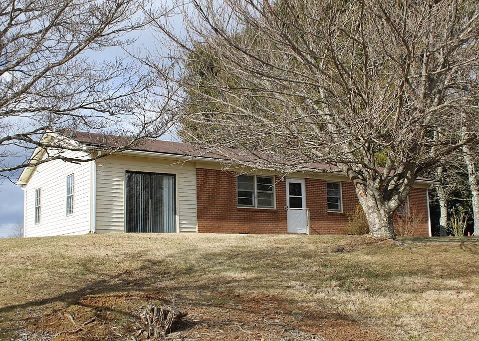 1st image of 416 Boxwood Ln