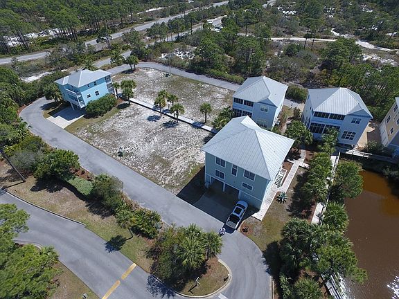 2nd image of 114 Lakeshore Dr