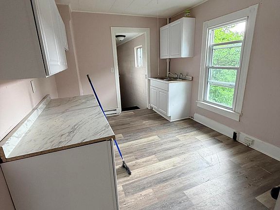 3rd image of 371 Park Ave Unit 2