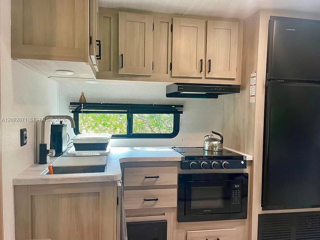 Rev Pl Sec 2 Cc Estates — Photo 1