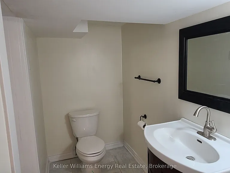 201 Celina St #BASEMENT — Photo 16