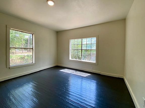 5th image of 7041 Penny St