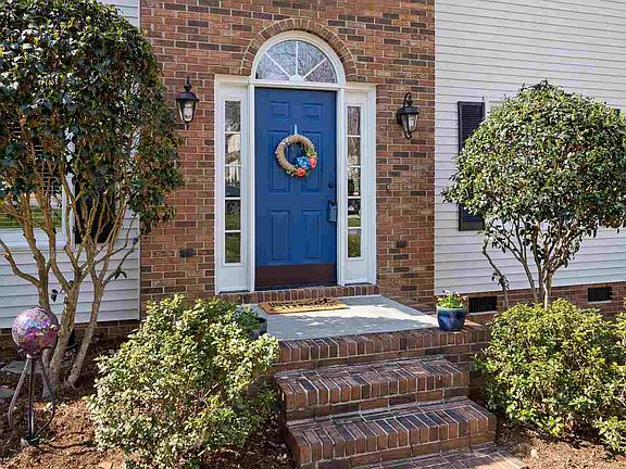 5th image of 153 Warrenton Way