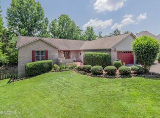 160 Amohi Way, Loudon, TN 37774