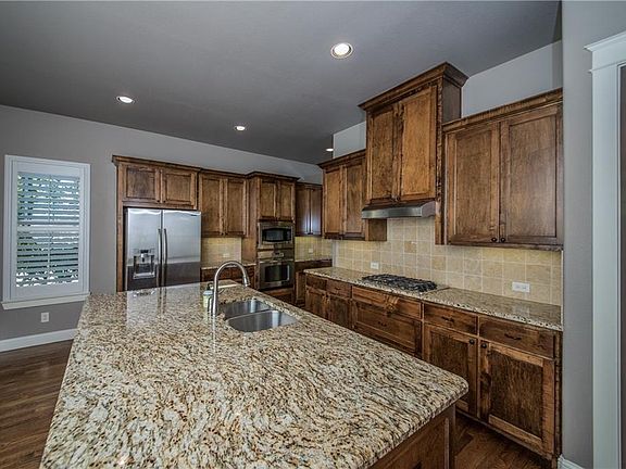 4th image of 2417 Wiregrass Dr
