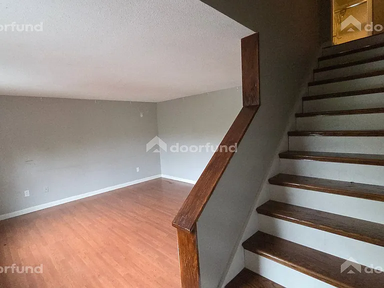 133 Green St #2 — Photo 8