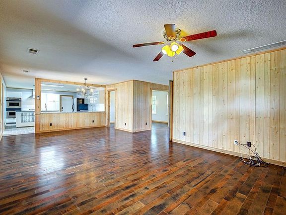 5th image of 797 Santa Fe Ln