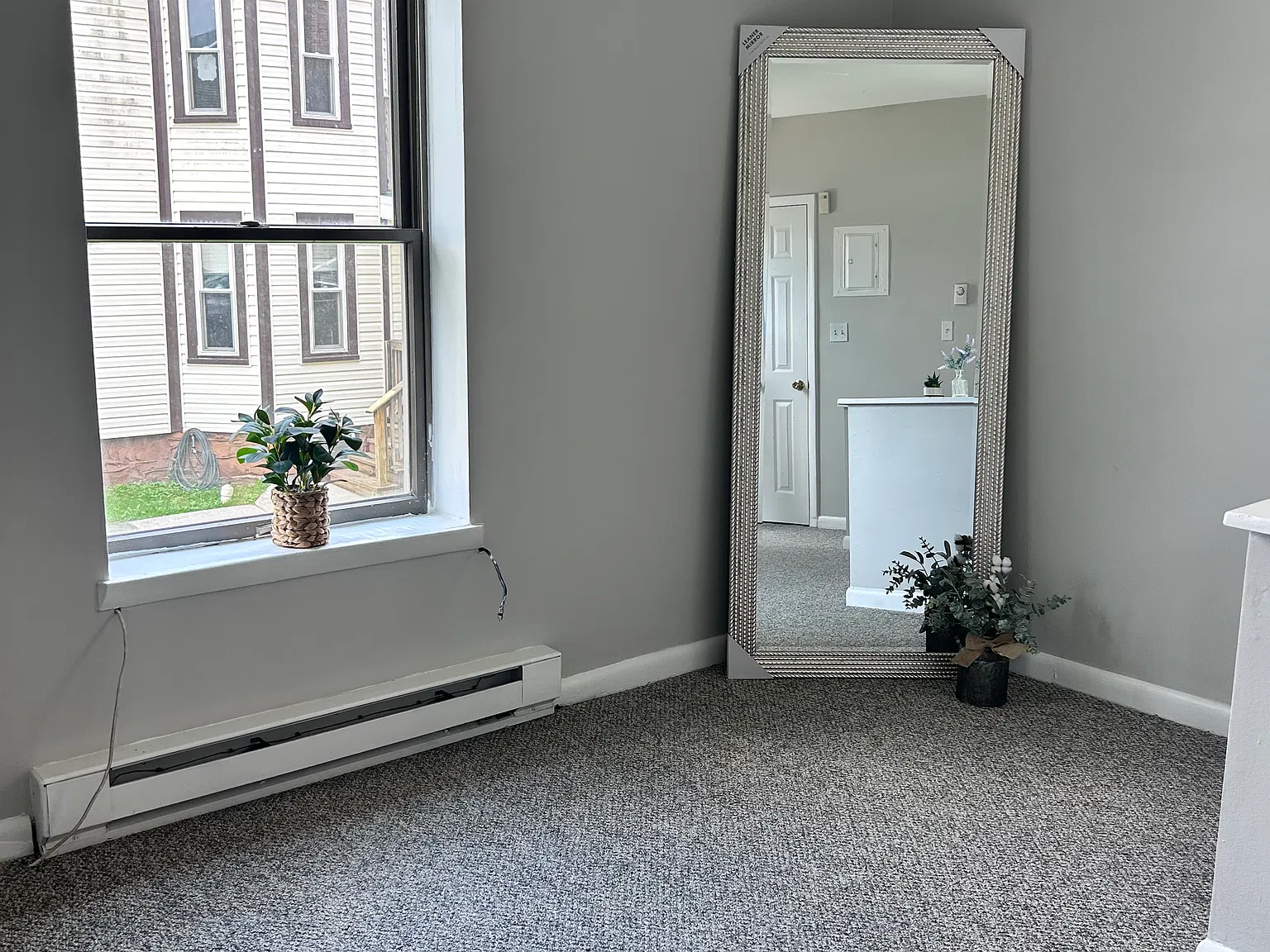 401 Seminary St — Photo 1