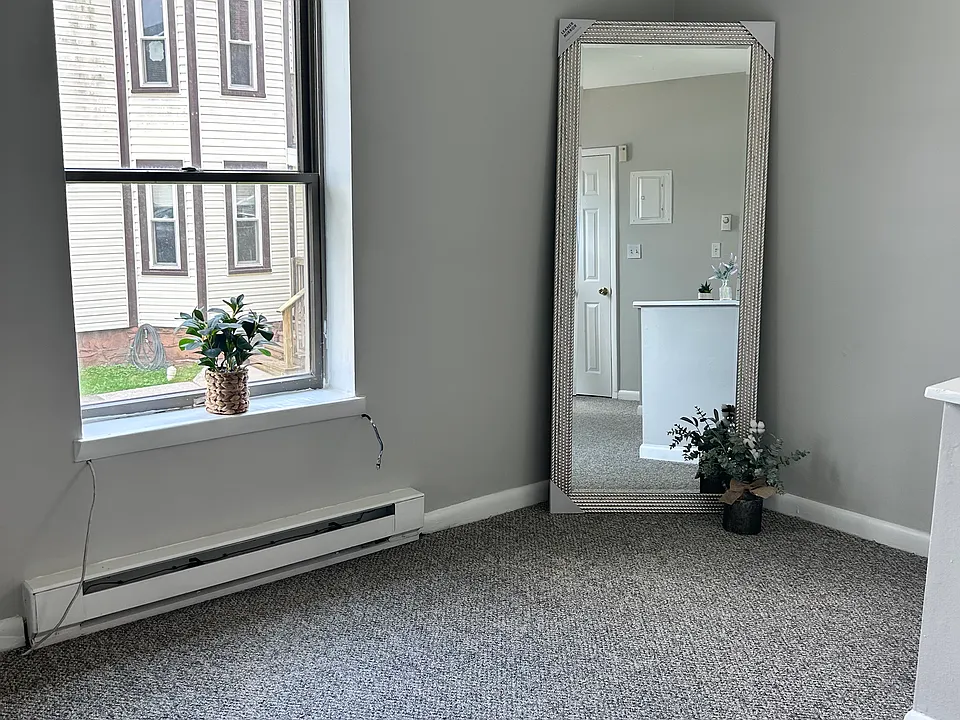 401 Seminary St #11