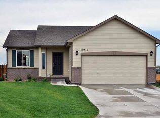 10413 E Fawn Grove Ct, Wichita, KS 67207