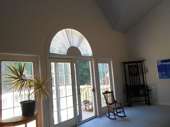 5th image of 108 Pinebrook Dr