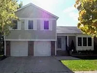 141 E Fox Hill Dr photo 1