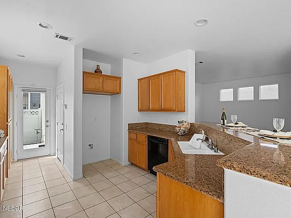 4th image of 317 E Gilea Ct
