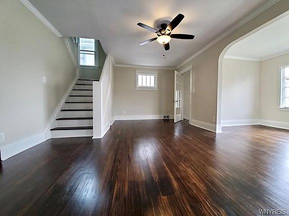 2nd image of 104 Taunton Pl