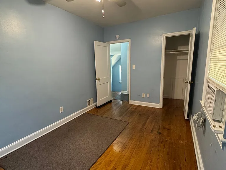 1323 44th St NE — Photo 12