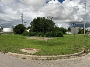 303 6th St S, Texas City, TX 77590