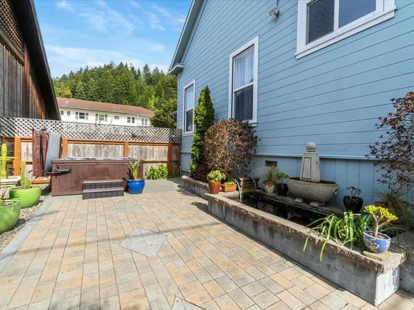 355 Eddy St, Scotia, CA 95565