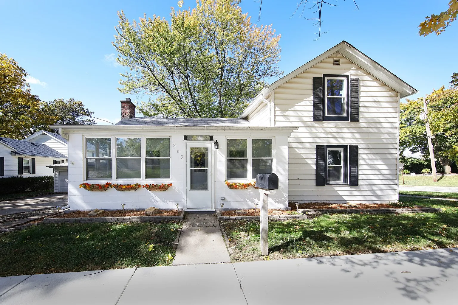 203 S Hamilton St photo 1