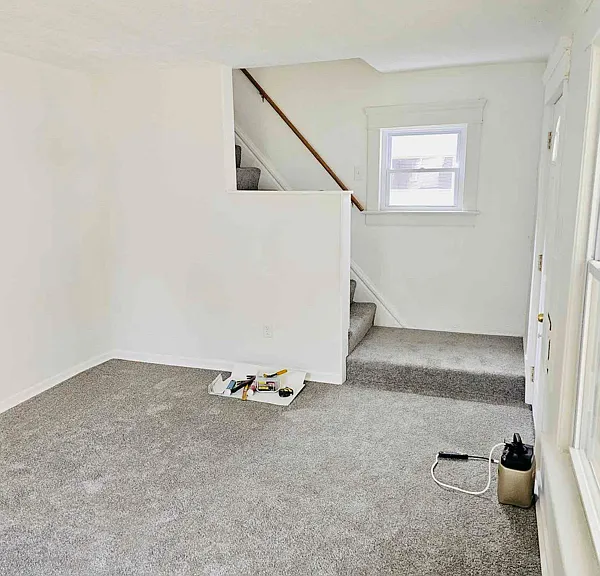 77 Kent Ct — Photo 4