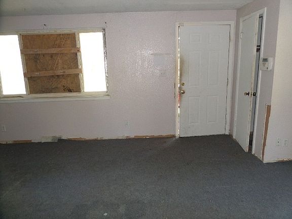 3rd image of 525 Arehart Ln