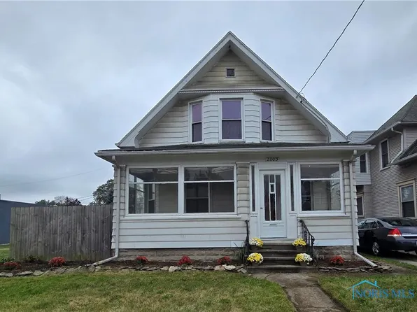 2003 Airport Hwy, Toledo, OH 43609