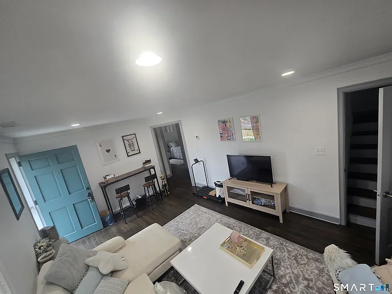 275 Burnsford Ave — Photo 9