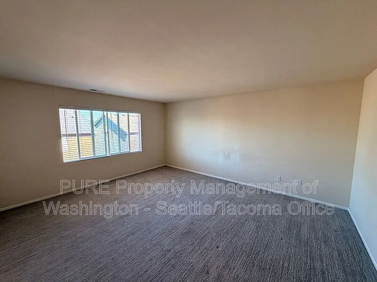 18224 72nd Ave E — Photo 10