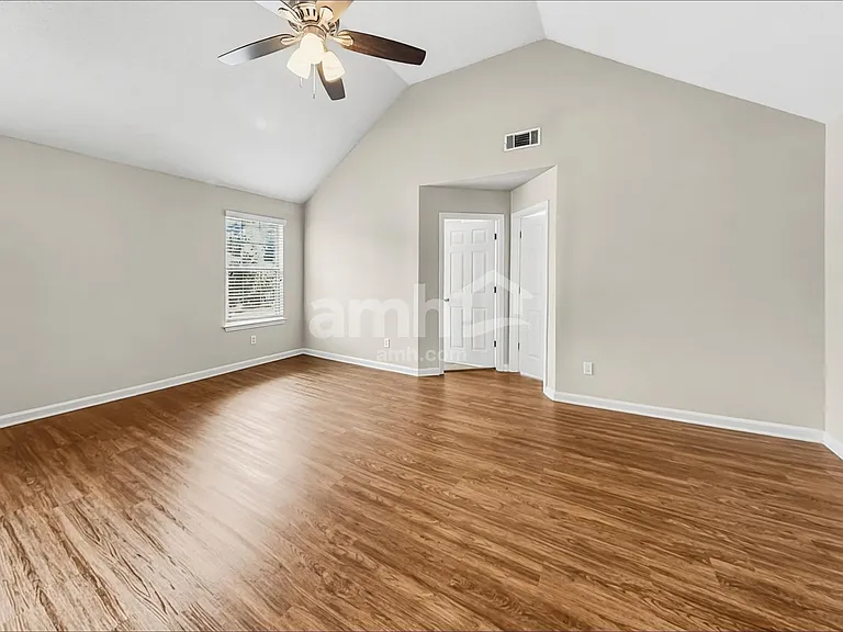 312 Othello Dr — Photo 13