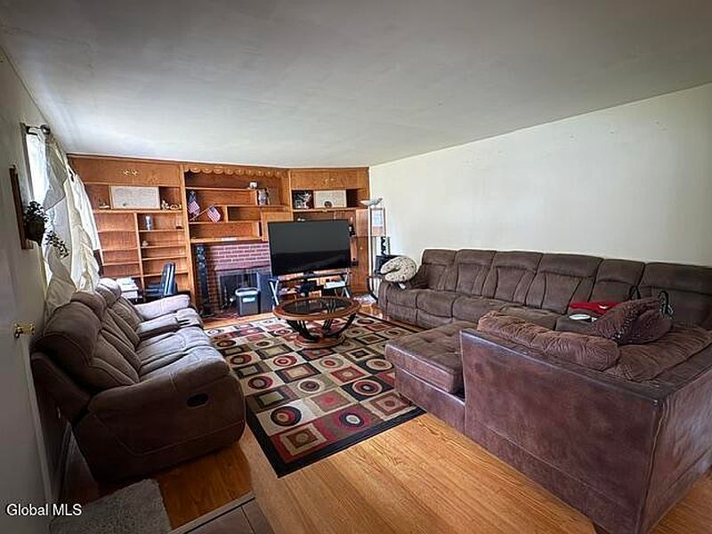 2nd image of 75 College Avenue