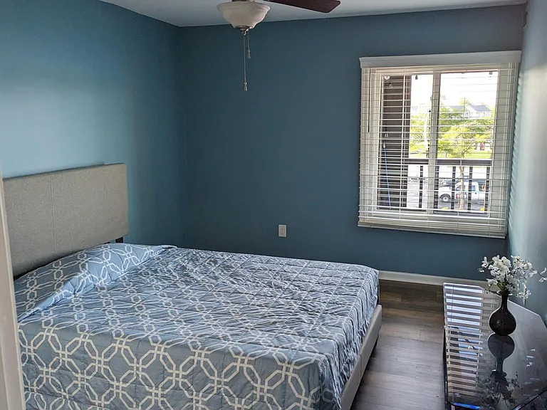 2445 Riverside Dr #302 — Photo 16