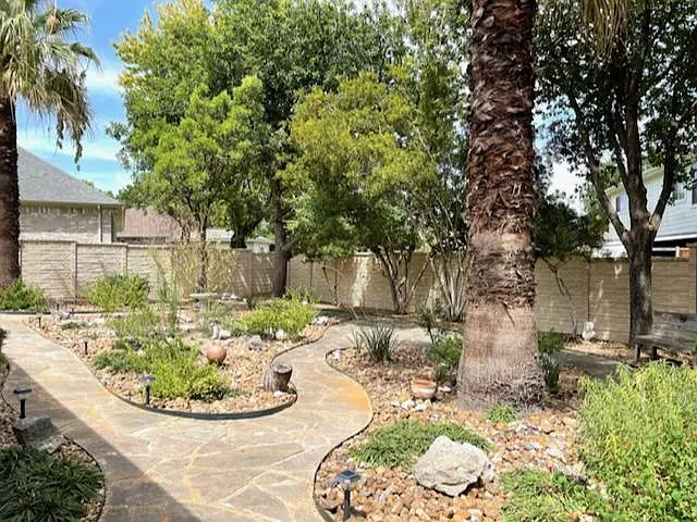1604 Canyon Oak — Photo 4